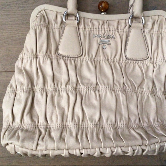Prada Bag Nappa Gaufre Cream tone - Picture 6 of 14